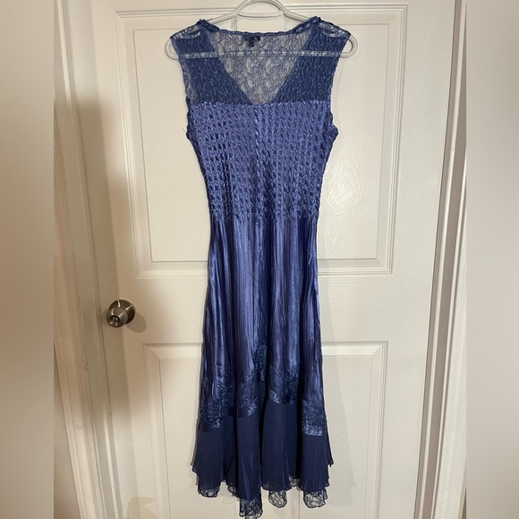 KOMAROV Beaded Charmeuse & Chiffon Tiered Dress Size M - Picture 4 of 10